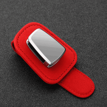 Carregar imagem no visualizador da galeria, Clipe Suporte Para Óculos de Sol Universal para Carro
